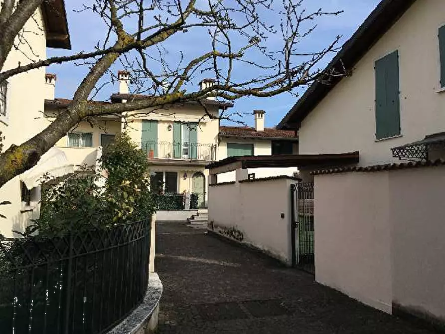 Immagine 10 di Porzione di casa in vendita  in Via Benedusi a Botticino