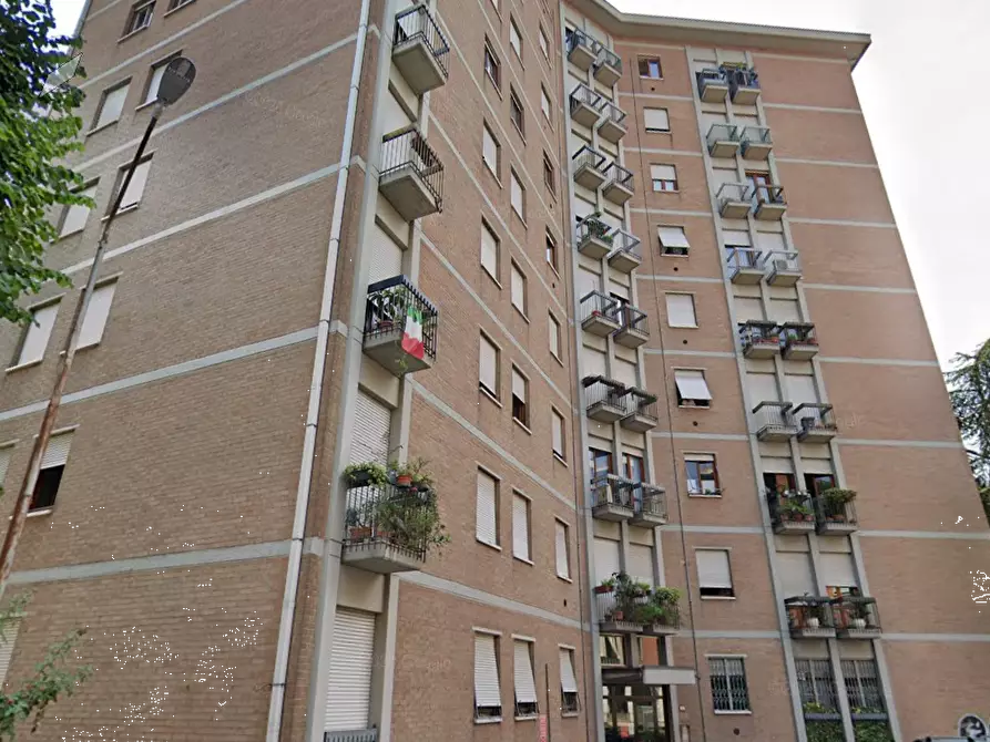 Immagine 10 di Appartamento in vendita  in Via G.B. Lulli a Reggio Nell'emilia
