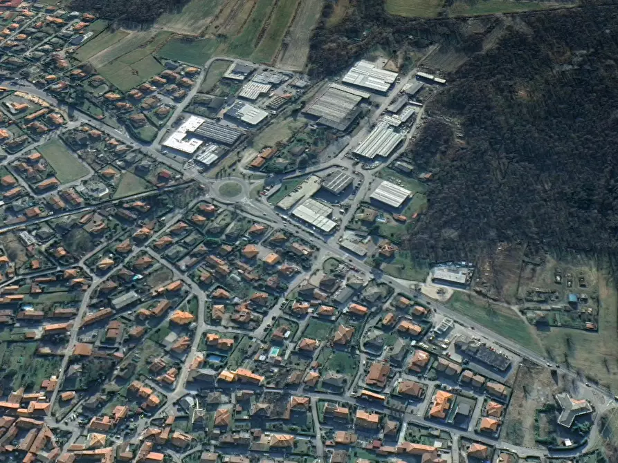 Immagine 7 di Garage in vendita  in Via delle Acquette a Cuveglio