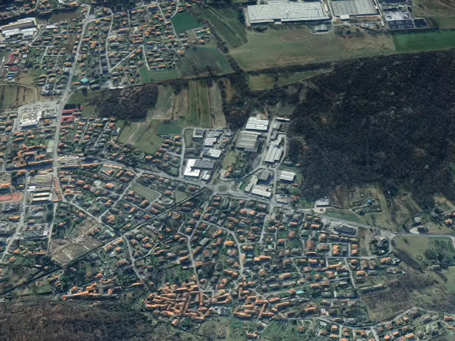 Immagine 5 di Laboratorio in vendita  in Via delle Acquette a Cuveglio