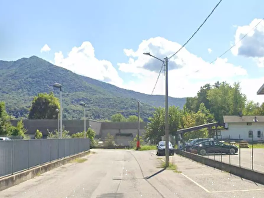 Immagine 3 di Laboratorio in vendita  in Via delle Acquette a Cuveglio