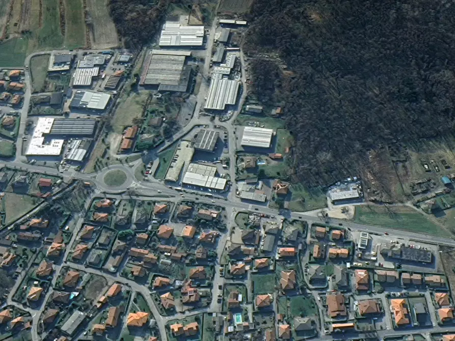 Immagine 4 di Laboratorio in vendita  in Via delle Acquette a Cuveglio