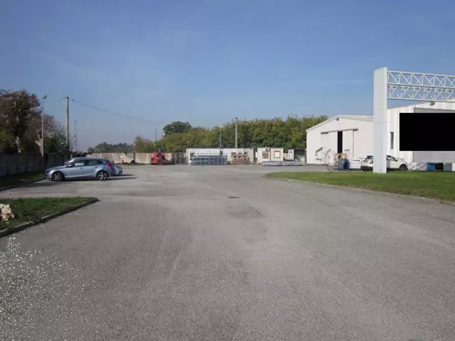 Immagine 3 di Capannone industriale in vendita  in Strada Castellaro a Mede