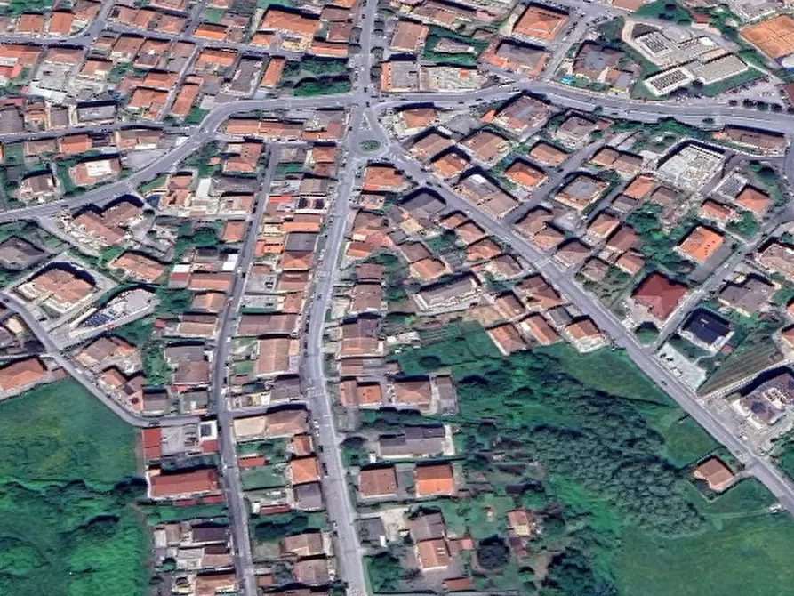Immagine 1 di Garage in vendita  in Via Traiana a Colleferro