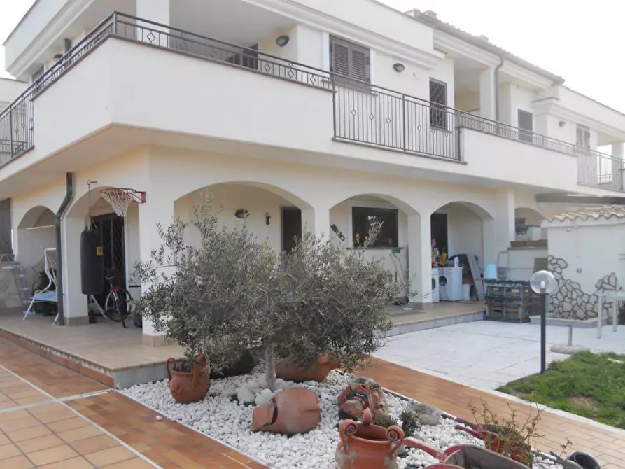Immagine 1 di Appartamento in vendita  in Via Rumenia a Pomezia