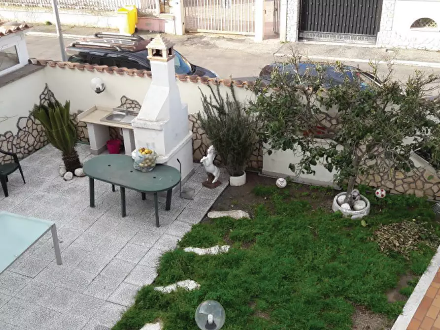 Immagine 3 di Appartamento in vendita  in Via Rumenia a Pomezia