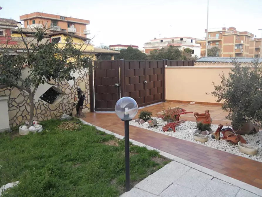 Immagine 4 di Appartamento in vendita  in Via Rumenia a Pomezia