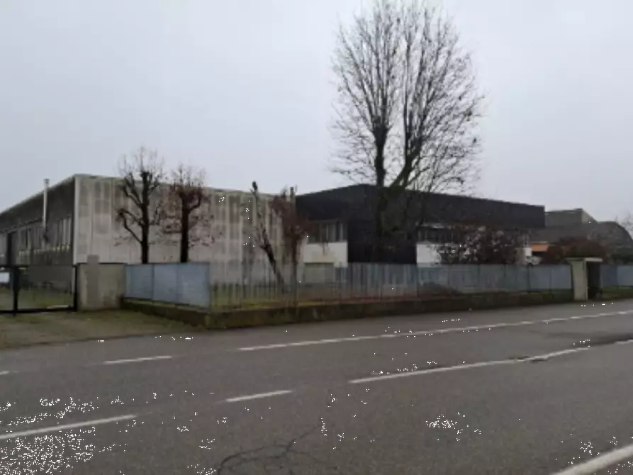 Immagine 1 di Capannone industriale in vendita  in Via Montebello a Vigevano