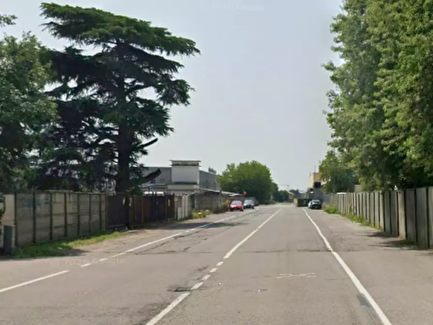 Immagine 13 di Capannone industriale in vendita  in Via Montebello a Vigevano