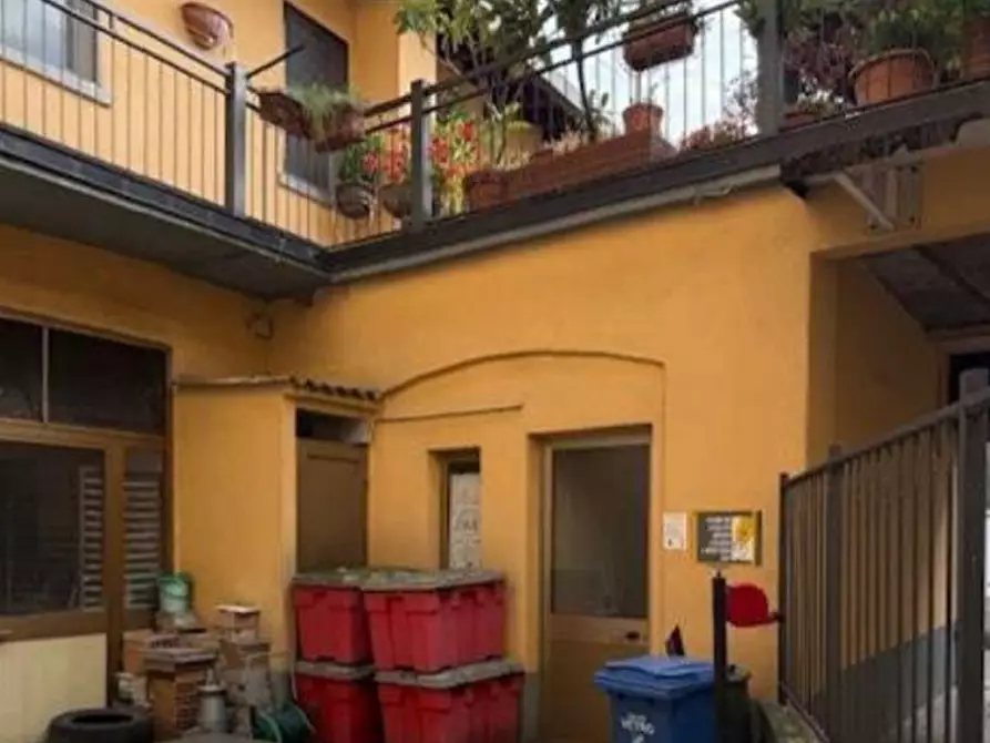 Immagine 5 di Negozio in vendita  in Via Roma a Valmadrera