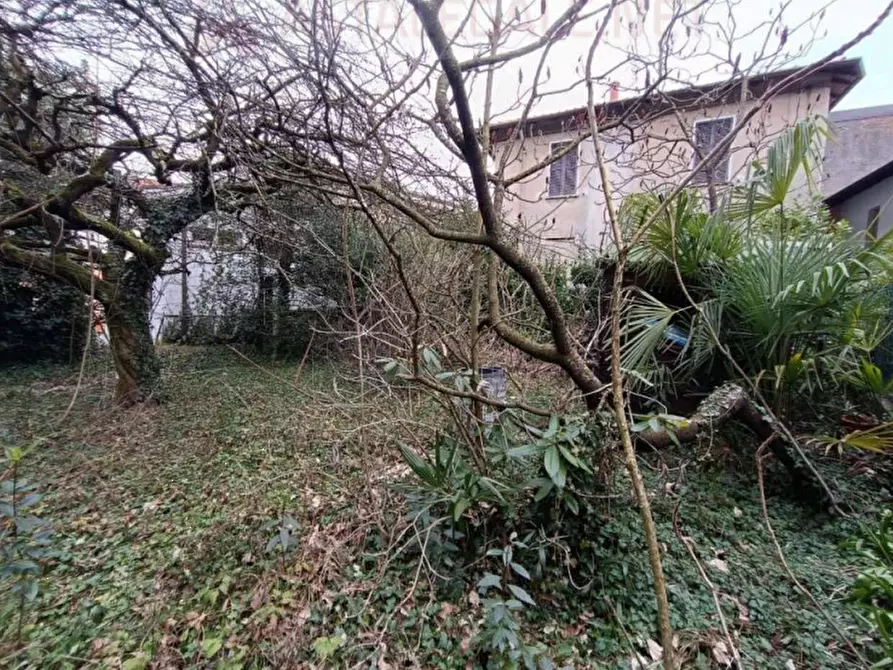 Immagine 9 di Casa indipendente in vendita  in Lago Europa  a Caronno Varesino