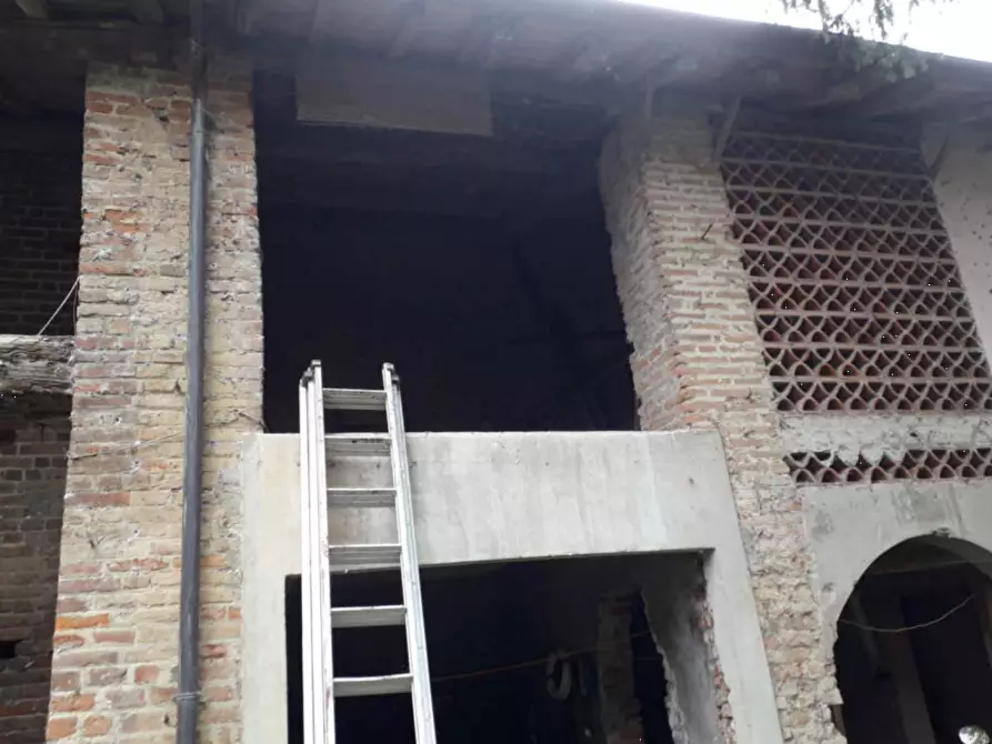 Immagine 5 di Appartamento in vendita  in Via Frascarolo a Torre Beretti E Castellaro