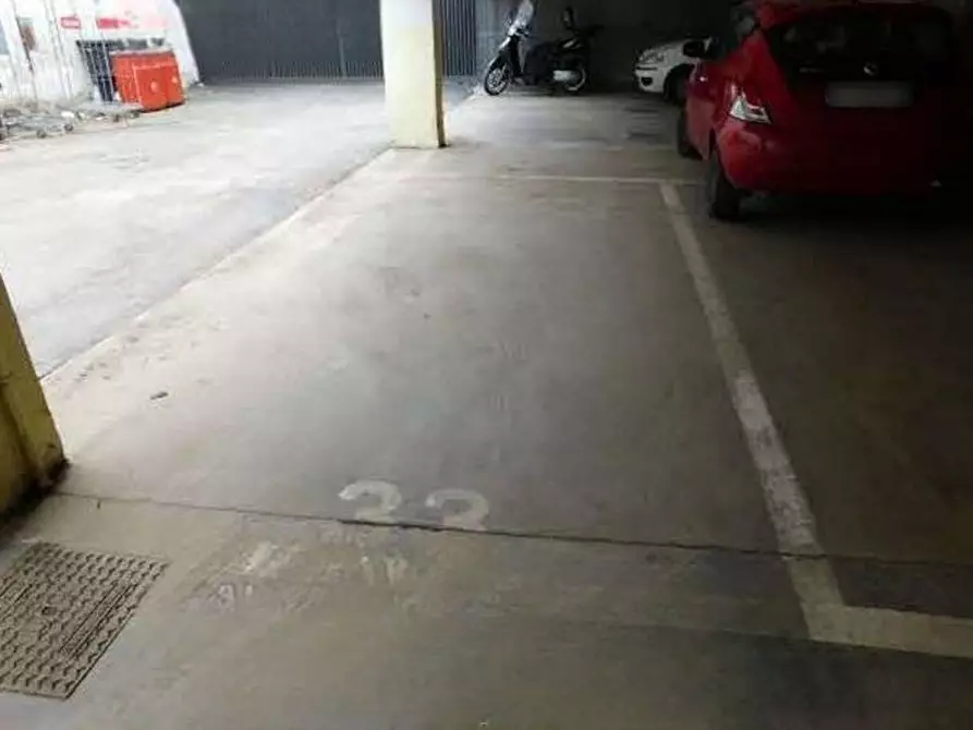 Immagine 1 di Posto auto in vendita  in Via Tiburtina a Roma