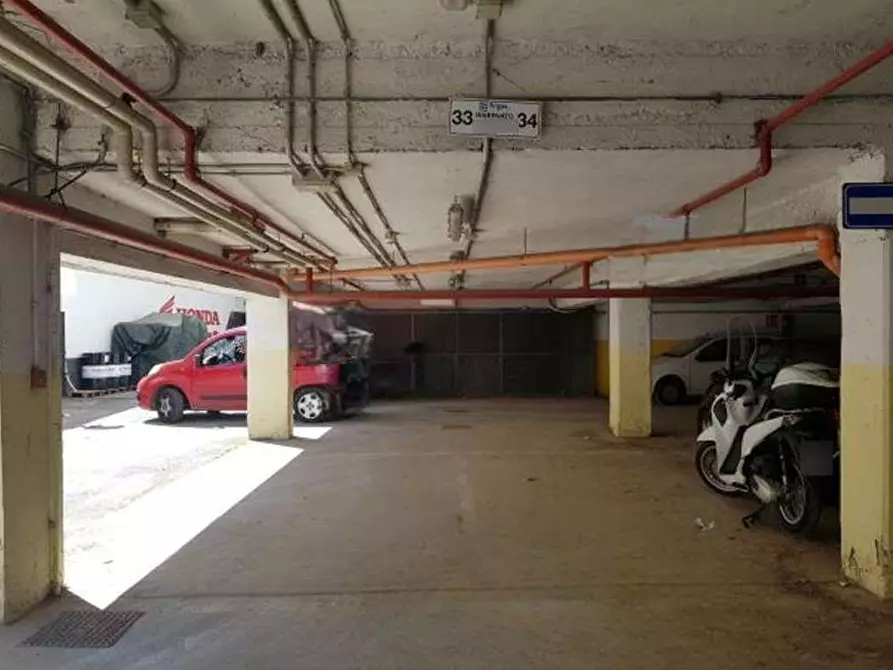 Immagine 1 di Posto auto in vendita  in Via Tiburtina a Roma