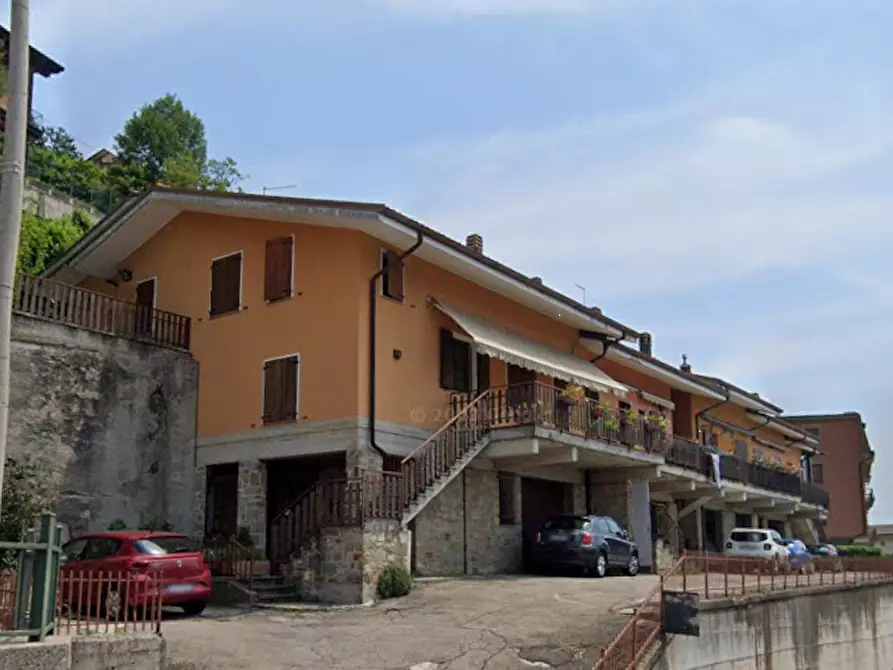 Immagine 1 di Villetta a schiera in vendita  in Via Giardini Sud a Serramazzoni