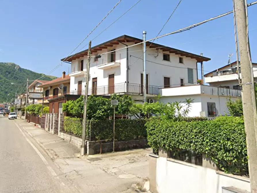 Immagine 9 di Negozio in vendita  in Viale Volturno a Vairano Patenora