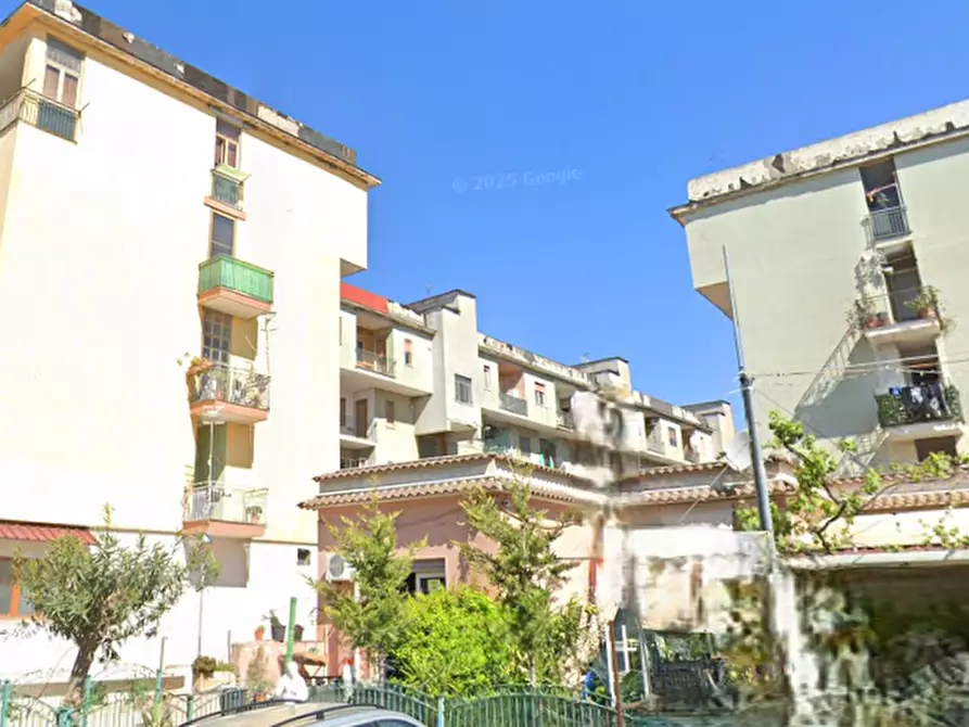 Immagine 5 di Appartamento in vendita  in Via Como a Mondragone