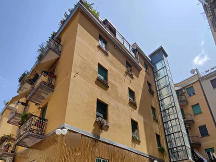 Immagine 12 di Appartamento in vendita  in Via Lomellina a Milano
