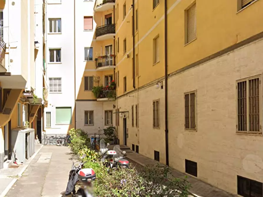 Immagine 17 di Appartamento in vendita  in Via Lomellina a Milano