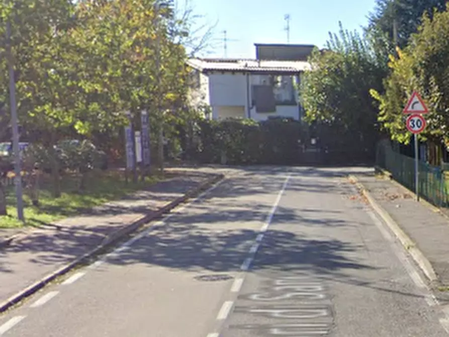 Immagine 5 di Garage in vendita  in Via Donatori di Sangue a Villasanta