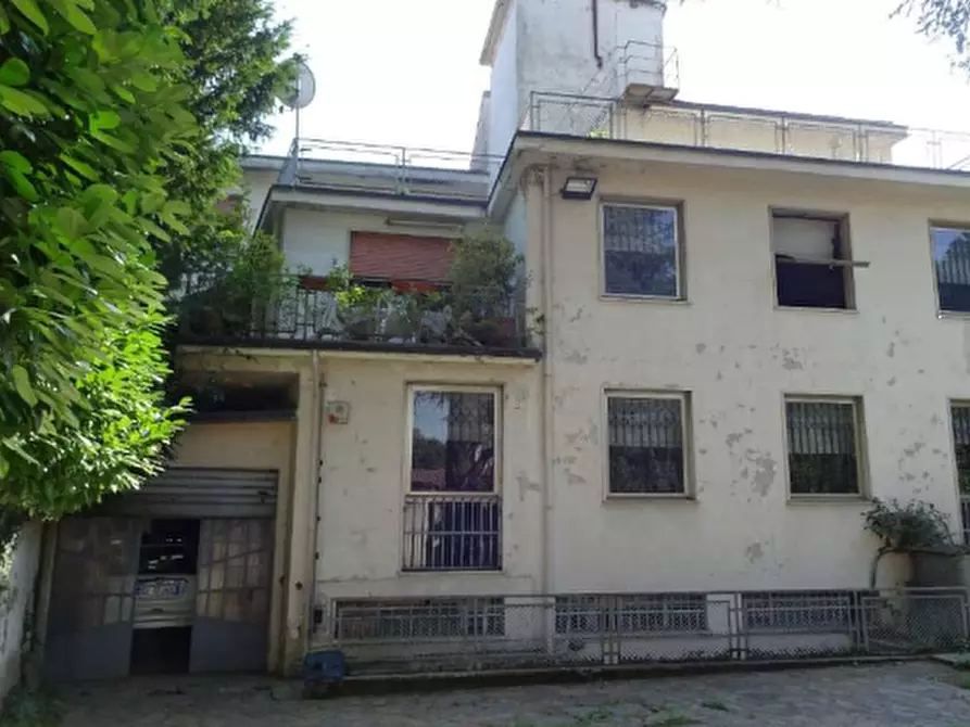 Immagine 3 di Appartamento in vendita  in Via Dante Alighieri a Trezzo Sull'adda