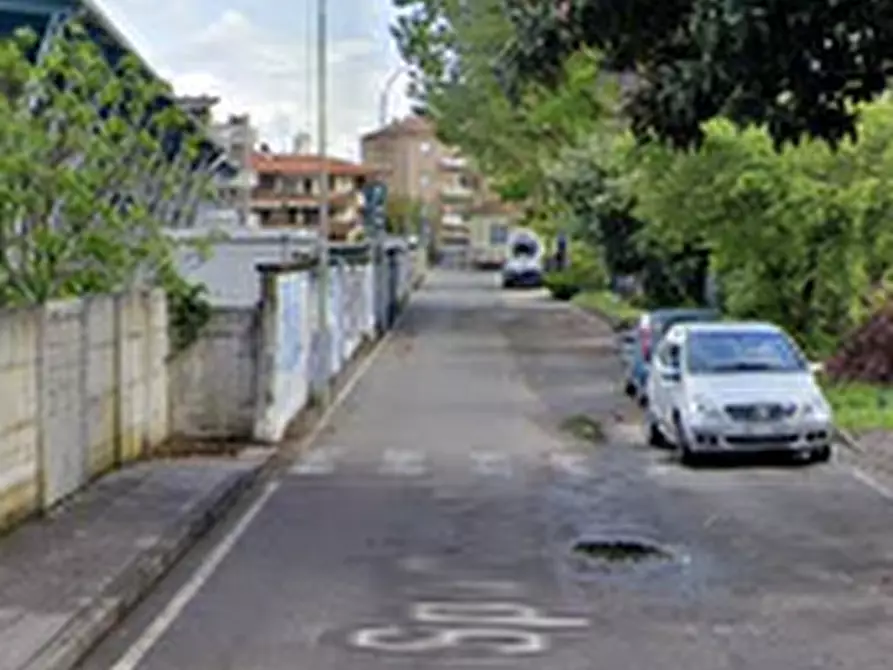 Immagine 4 di Garage in vendita  in Via dello Sport a Gorgonzola