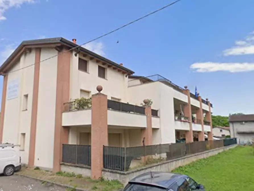 Immagine 2 di Appartamento in vendita  in Via Sandro Pertini a Pizzale