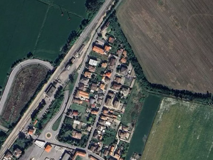 Immagine 11 di Appartamento in vendita  in Via Sandro Pertini a Pizzale