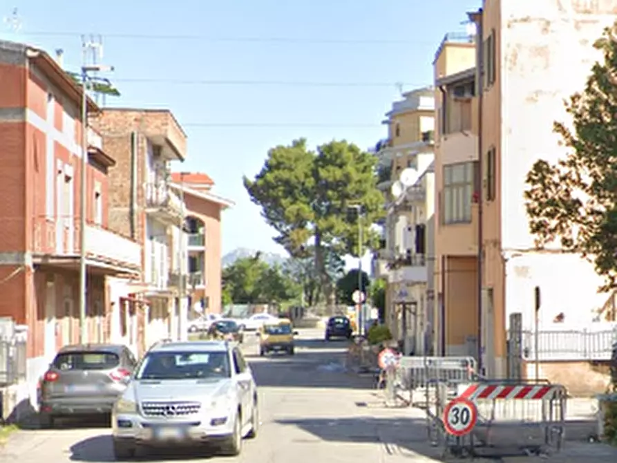 Immagine 8 di Garage in vendita  in Viale Sicilia a Guidonia Montecelio