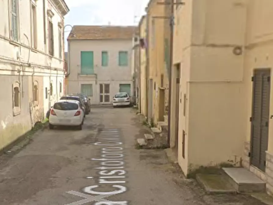 Immagine 3 di Garage in vendita  in Via Cristoforo Colombo a San Martino In Pensilis