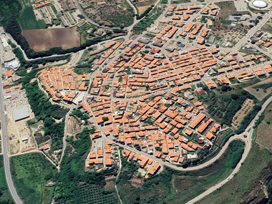 Immagine 5 di Garage in vendita  in Via Cristoforo Colombo a San Martino In Pensilis