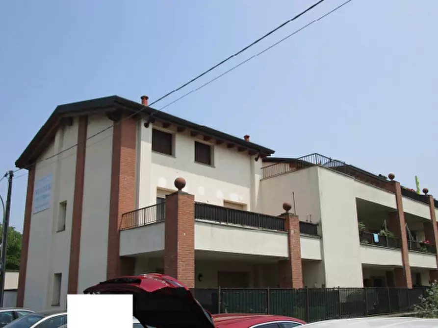 Immagine 3 di Appartamento in vendita  in Via Sandro Pertini a Pizzale