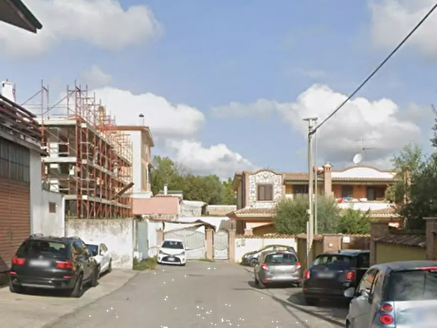 Immagine 6 di Laboratorio in vendita  in Via Treviso a Pomezia
