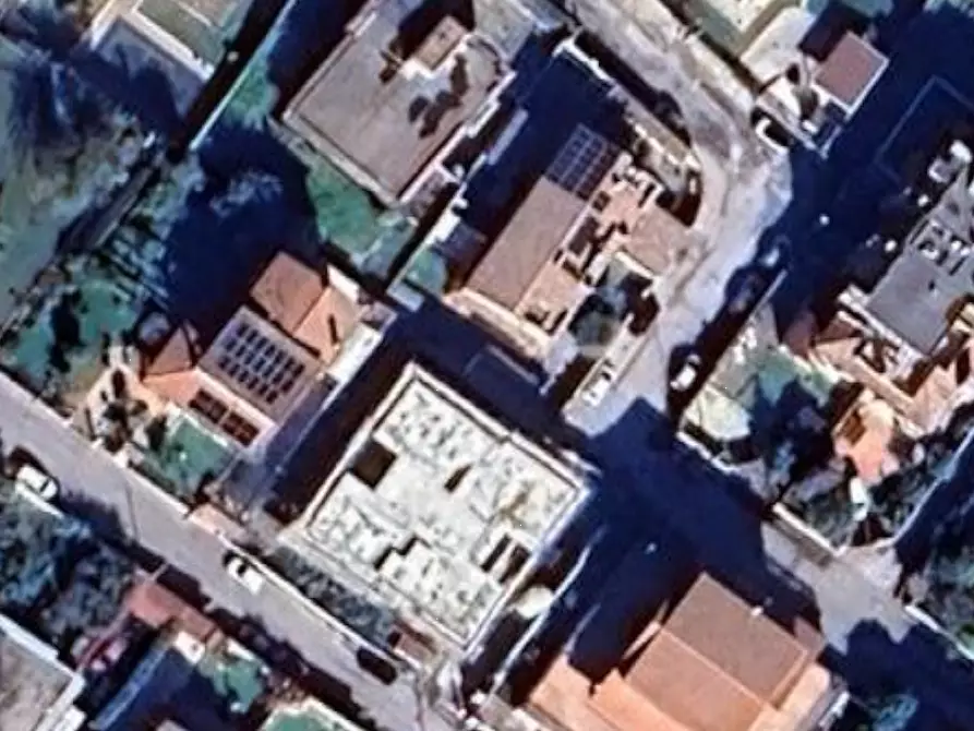 Immagine 1 di Laboratorio in vendita  in Via Treviso a Pomezia
