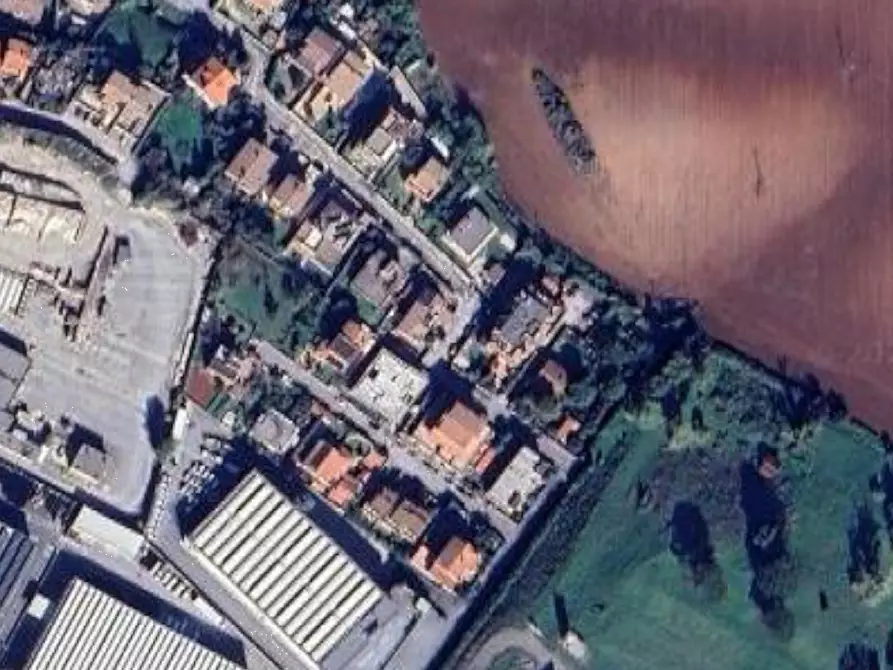 Immagine 8 di Laboratorio in vendita  in Via Treviso a Pomezia