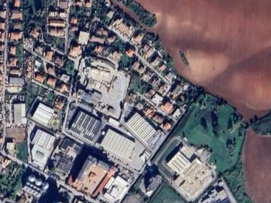 Immagine 10 di Laboratorio in vendita  in Via Treviso a Pomezia