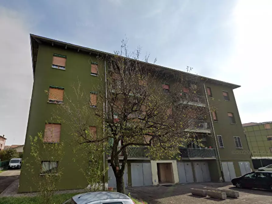 Immagine 16 di Appartamento in vendita  in Via Donato Bramante a Carpi