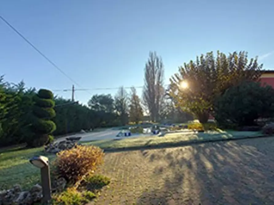 Immagine 2 di Villa in vendita  in Strada Barchetta a Modena