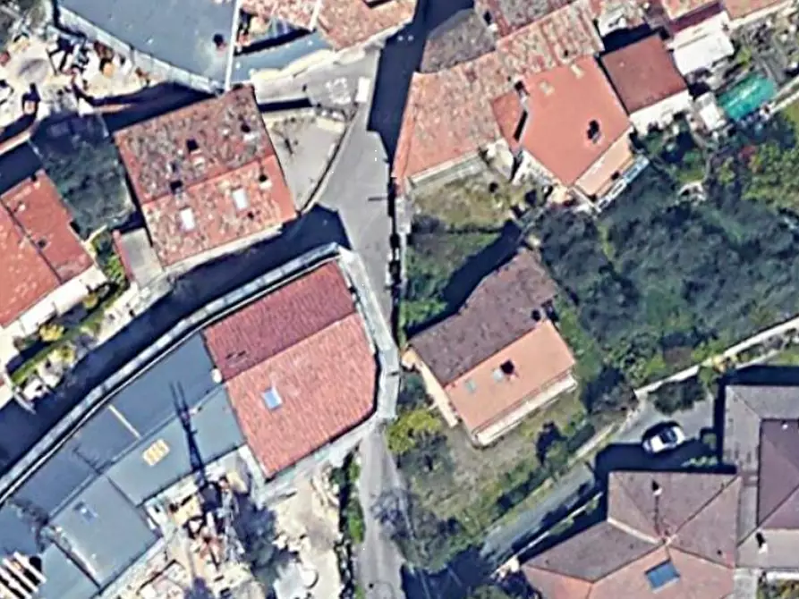 Immagine 5 di Appartamento in vendita  in Via Calvas a Gardone Riviera