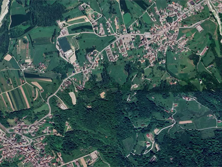 Immagine 10 di Negozio in vendita  in Via Monte Grappa a Seren Del Grappa