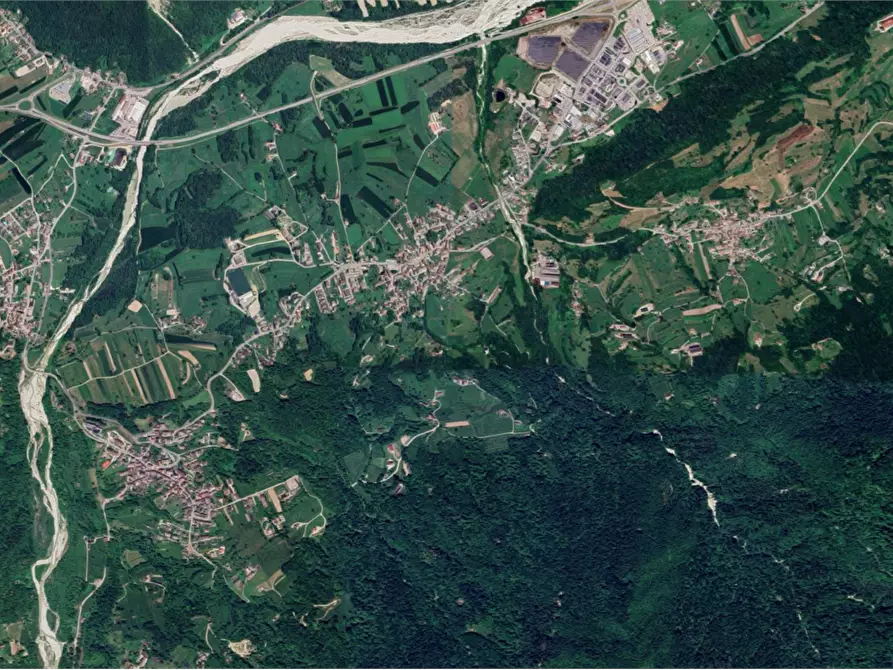 Immagine 11 di Negozio in vendita  in Via Monte Grappa a Seren Del Grappa