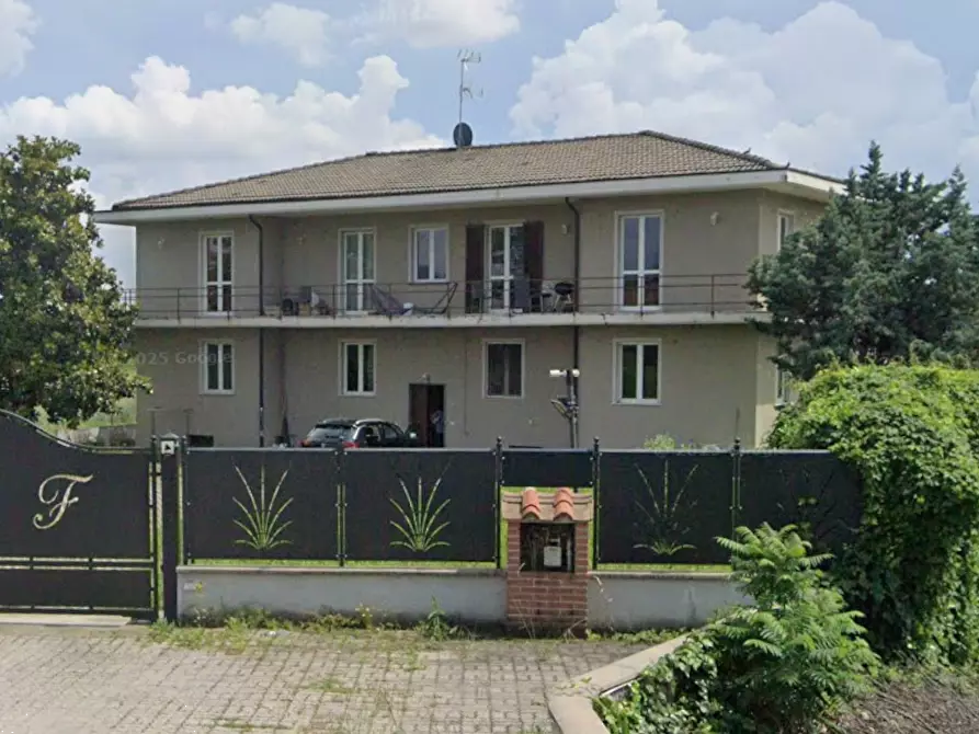 Immagine 4 di Appartamento in vendita  in Via Milano a Chiari