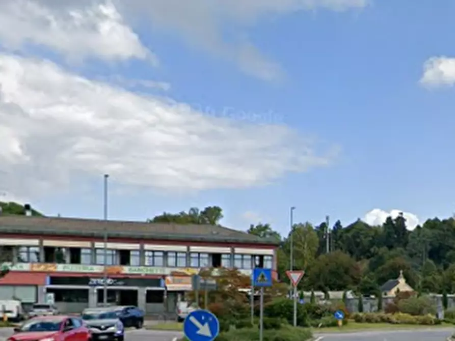 Immagine 12 di Appartamento in vendita  in Via Papa Giovanni XXIII a Alzate Brianza