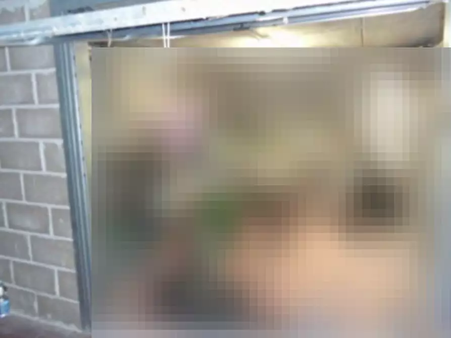 Immagine 1 di Garage in vendita  in Viale Roma a Anzio
