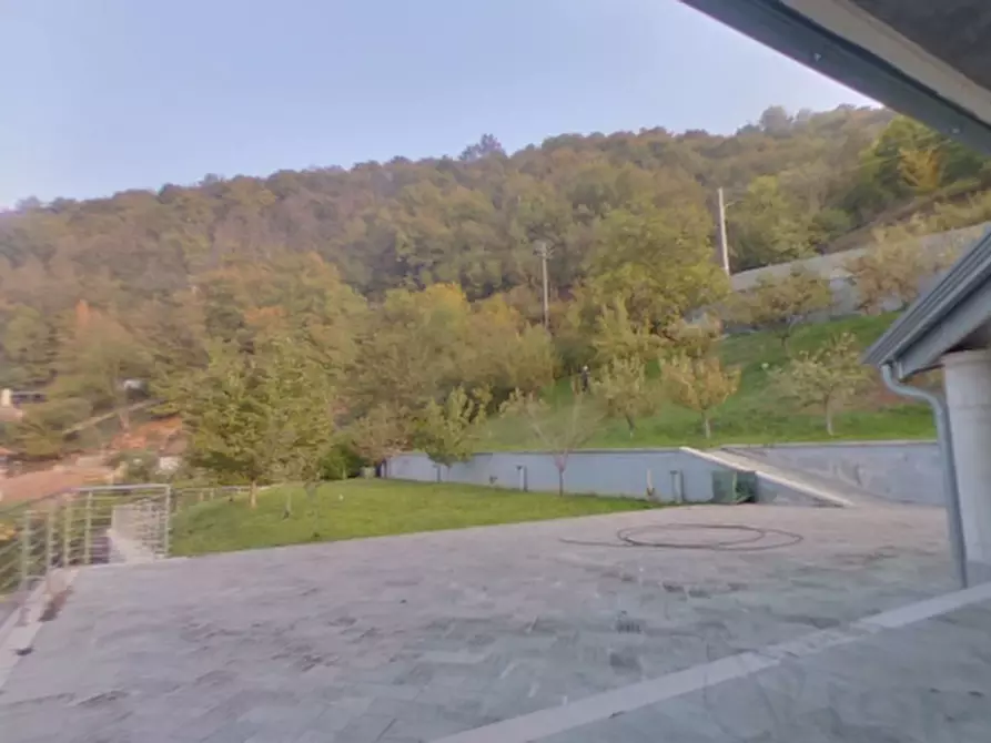 Immagine 8 di Villa in vendita  in Via Colle Aventino a Lumezzane