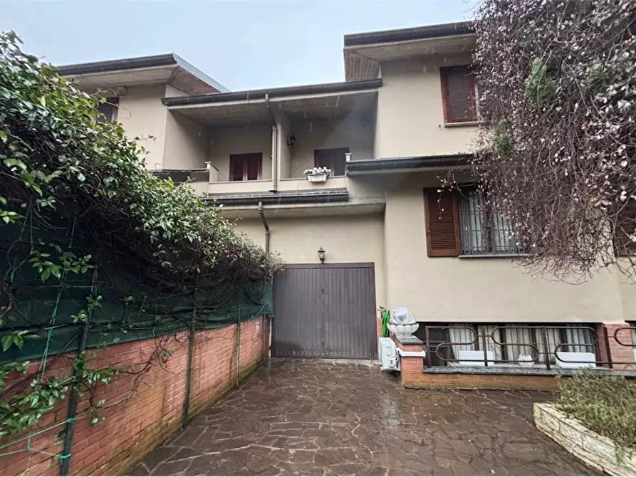 Immagine 1 di Casa bifamiliare in vendita  in Via Don Luigi Cantini a Agrate Brianza