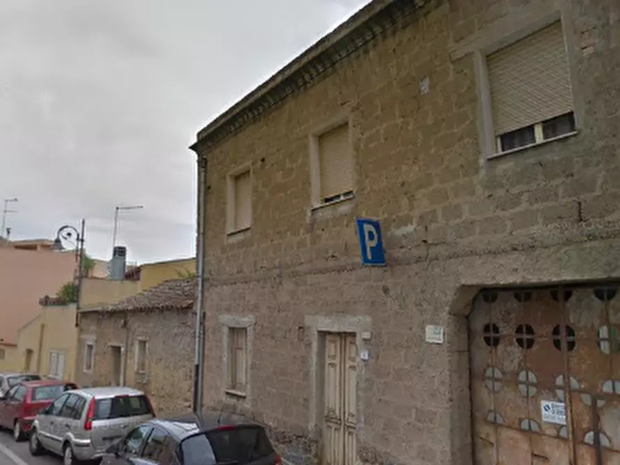 Immagine 10 di Porzione di casa in vendita  in Via Serra a Serramanna
