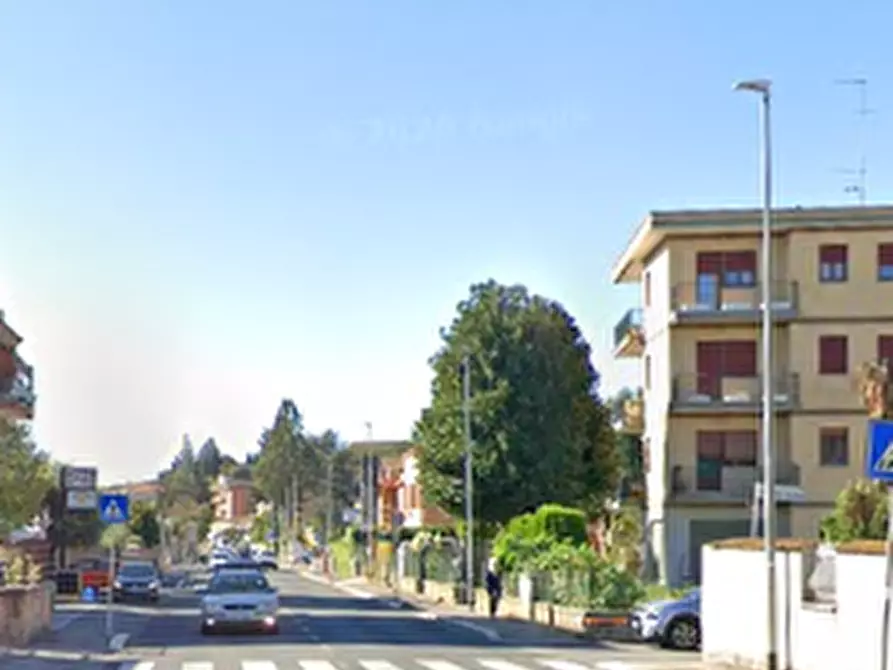 Immagine 2 di Negozio in vendita  in Via di Casal Selce a Roma