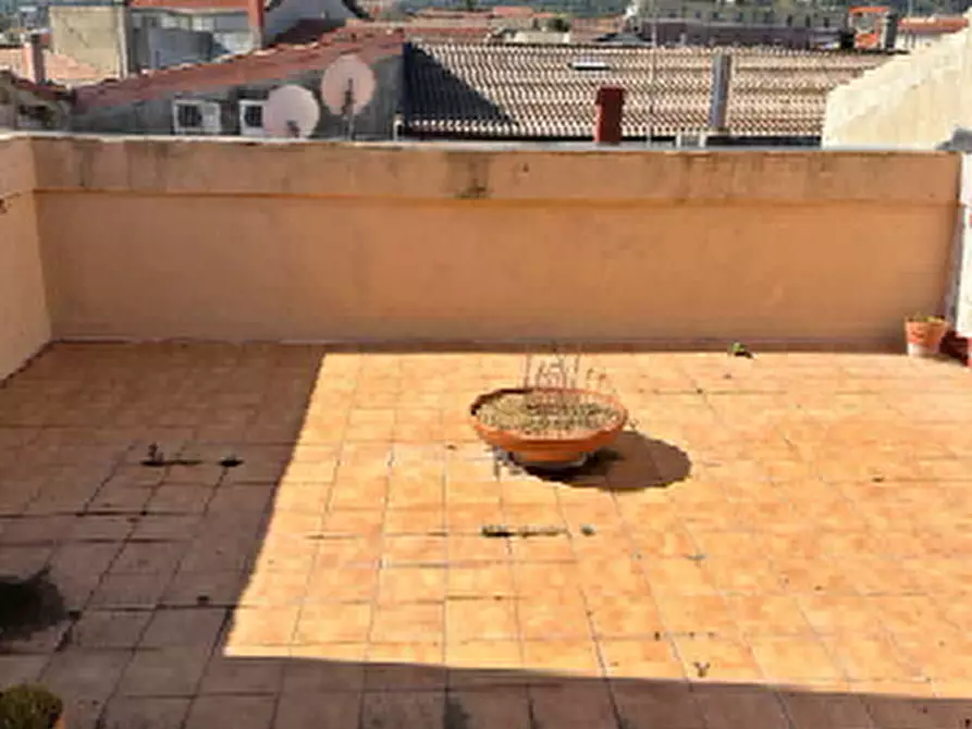Immagine 3 di Appartamento in vendita  in Piazza Nino Sistu a Isili
