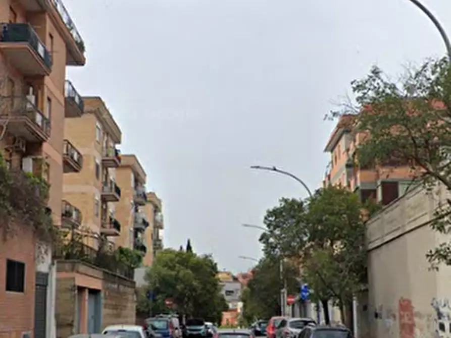 Immagine 5 di Appartamento in vendita  in Via Pietro Romualdo Pirotta a Roma